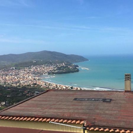 Casa Vacanza Con Vista Mozzafiato Agropoli Bagian luar foto